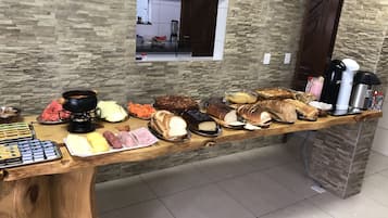 Tägliches inbegriffenes Frühstücksbuffet