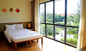 3 Schlafzimmer, Zimmersafe, Bügeleisen/Bügelbrett, Internetzugang