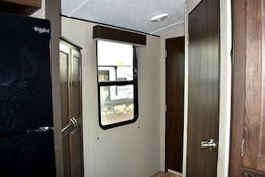 Grand Canyon RV Glamping Luxury Suite | Living area