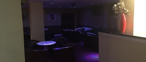 Sports bar