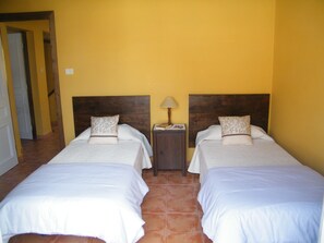 1 bedroom, WiFi, bed sheets