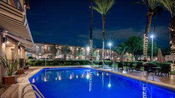 Outdoor pool, pool umbrellas