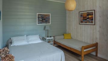 1 slaapkamer, een strijkplank/strijkijzer, wifi