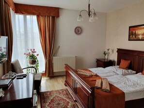 Double or Twin Room | Desk, rollaway beds, bed sheets - Hotel Oko (Nitra)