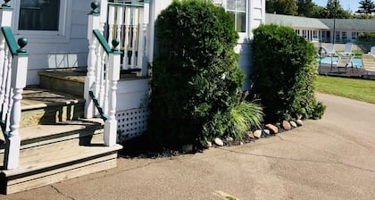 Anne Shirley Motel & Cottages