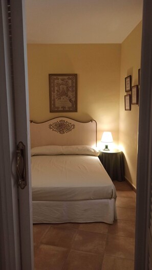 4 bedrooms, bed sheets, wheelchair access