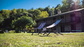 Property grounds - Mountain Lodge - Taurinya (Taurinya)