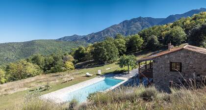 Mountain Lodge - Taurinya