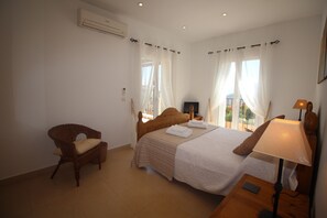 4 bedrooms, iron/ironing board, travel crib, WiFi