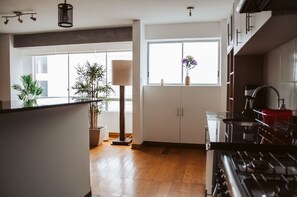 Leilighet, 2 soverom | Eget kjøkken | Kjøleskap, mikrobølgeovn, ovn og kokeplater