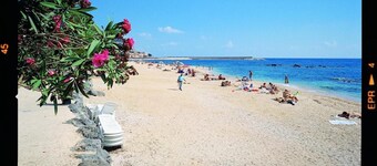 LUMINOUS SEA VIEWS IN SARDINIA, IDEAL FOR COUPLES OF FRIENDS AND FAMILIES!