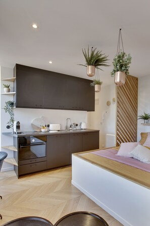 1 bedroom, desk, soundproofing, iron/ironing board