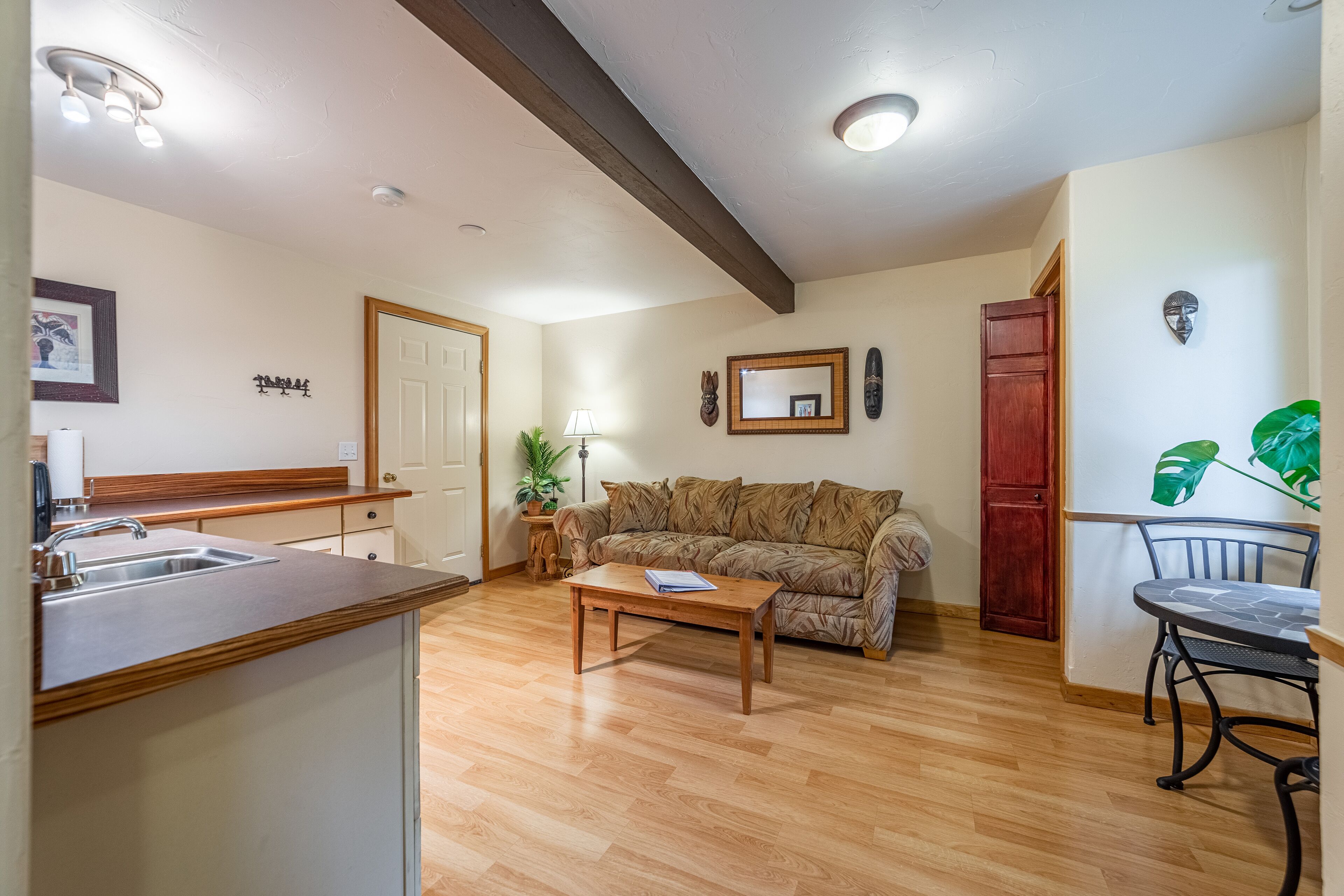 room, 1 king bed, non smoking | 1 bedroom, memory-foam beds, individually decorated