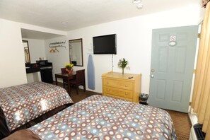 Free WiFi, bed sheets - Victoria Motel (Ventura)