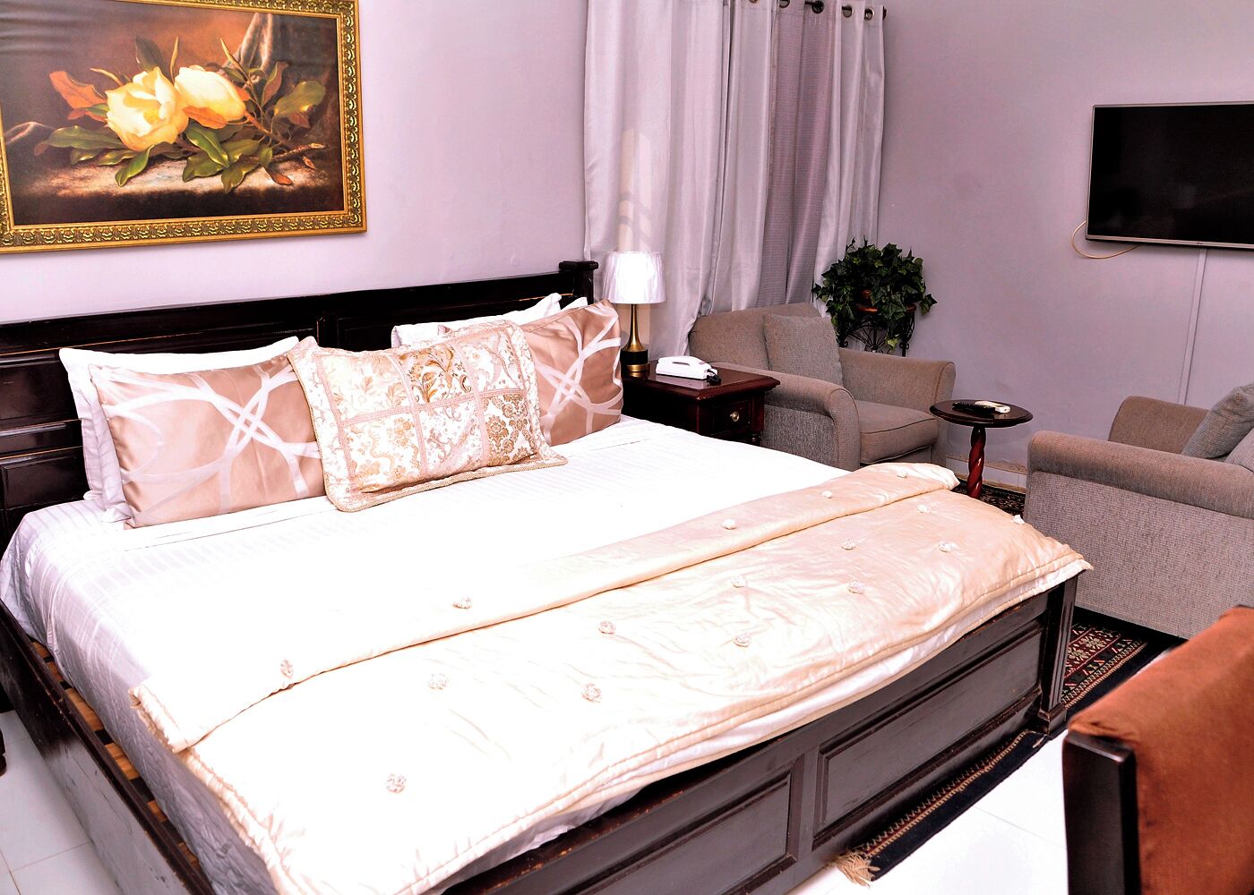 Quarto luxo | Lençóis italianos Frette, roupas de cama premium, camas Tempur-Pedic