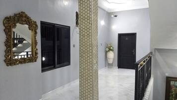 ห้องคอมฟอร์ท | ผ้าปูที่นอน Frette จากอิตาลี, เครื่องนอนระดับพรีเมียม