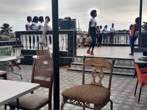 Theater show - The Winford Boutique Hotel Achimota (Accra)