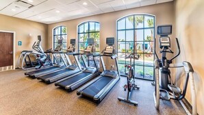 Maison en rangée, Plusieurs lits (Beautiful Windsor Villa) | Salle d’entraînement