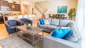 Maison en rangée, Plusieurs lits (Beautiful Windsor Villa) | Aire de séjour