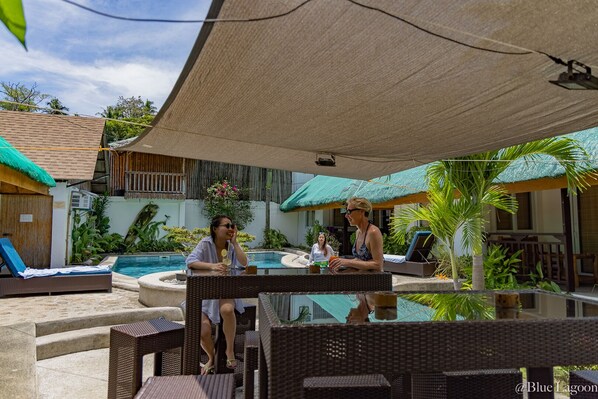 Terrace/patio - Blue Lagoon Dive Resort (Puerto Galera)