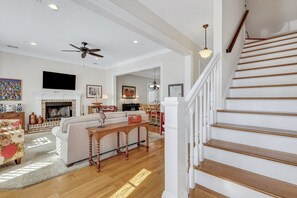 TV - Charming Home w/ Private Parking, Courtyard, Near Forsyth by Lucky Savannah (Savannah)