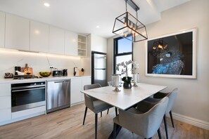 2 Bedroom Deluxe Apartment | Private kitchen
