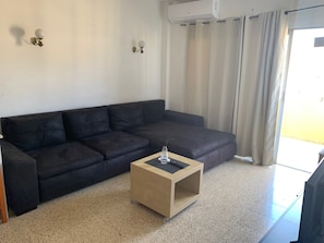 TV - Views of Los Cristianos pier. Pier View. (LOS CRISTIANOS)