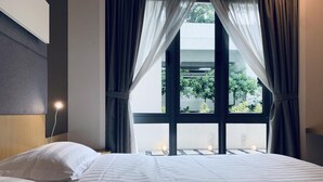 Ảnh chưa phân loại, 5 trong số 157 ảnh, nút
