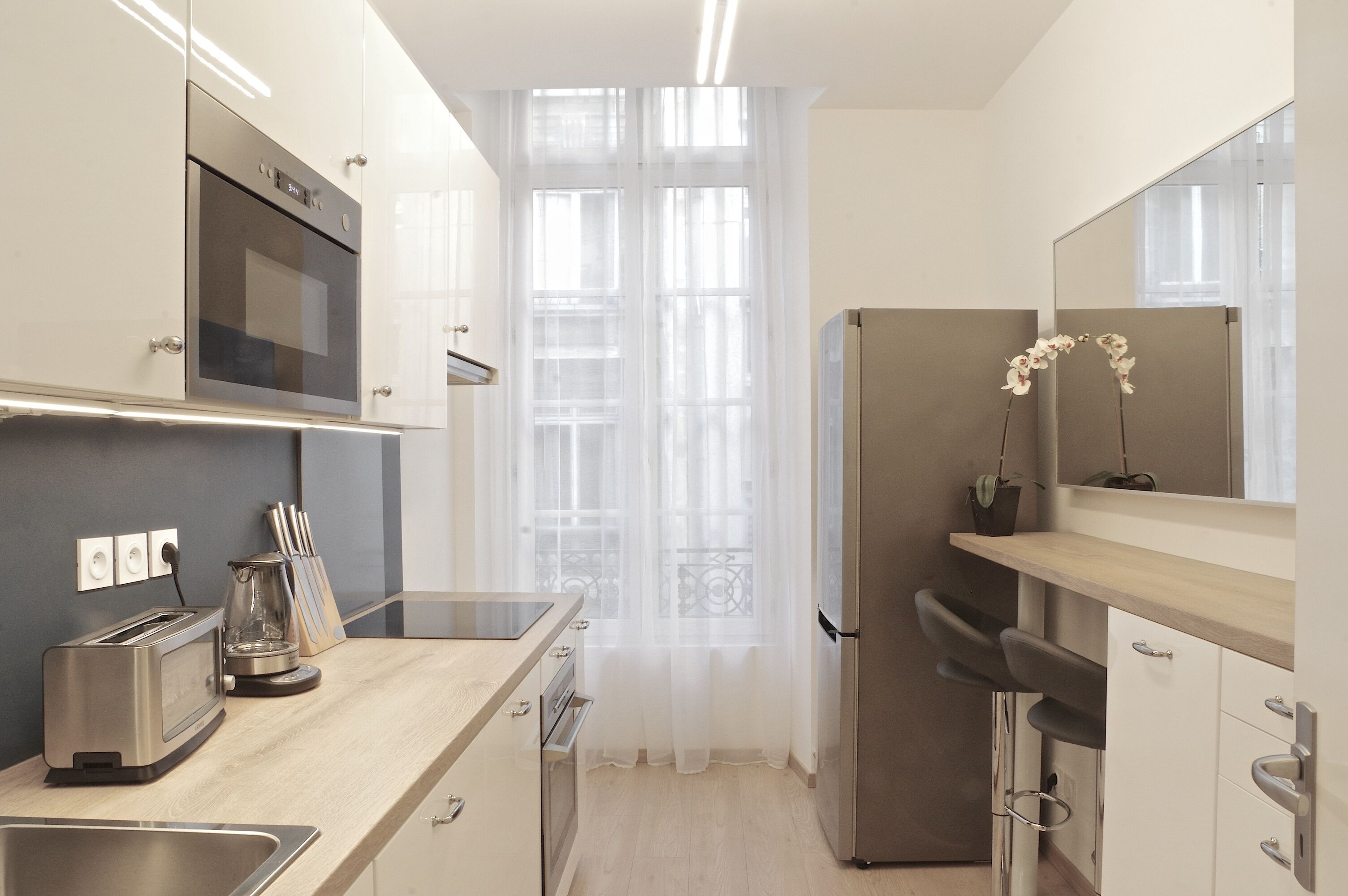 冰箱、微波炉、烤箱、炉灶