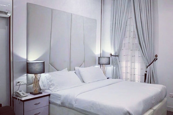 Executive Room, 1 King Bed | Egyptian cotton sheets, premium bedding, Tempur-Pedic beds