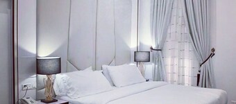 PoshLux Executive Hotel