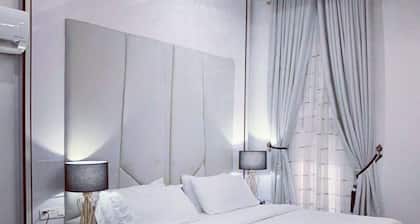 PoshLux Executive Hotel