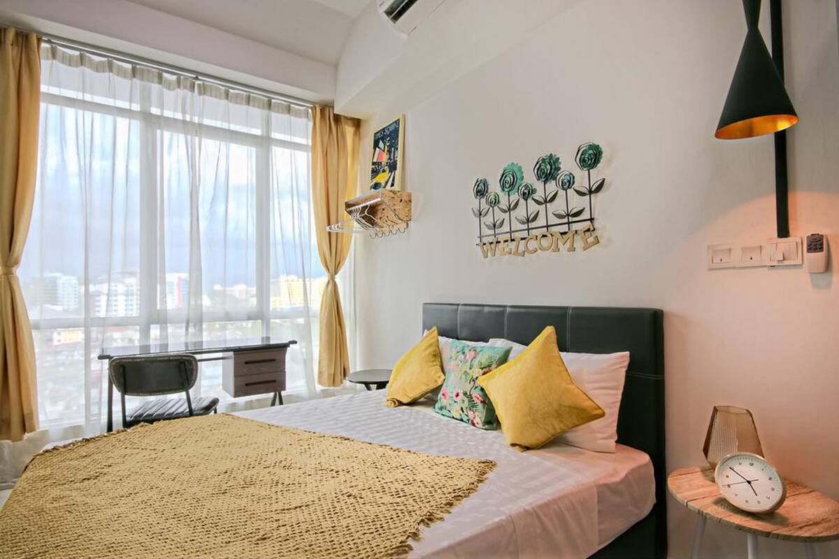 Appartement, 2 slaapkamers (#1) | Hypoallergeen beddengoed, een bureau, een strijkplank/strijkijzer