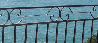 VILLA MIT DEM MEER IN CALANQUE COTE BLEUE