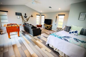 4 bedrooms, iron/ironing board, free WiFi, bed sheets