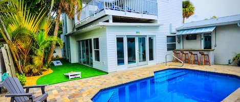 Outdoor pool, a heated pool