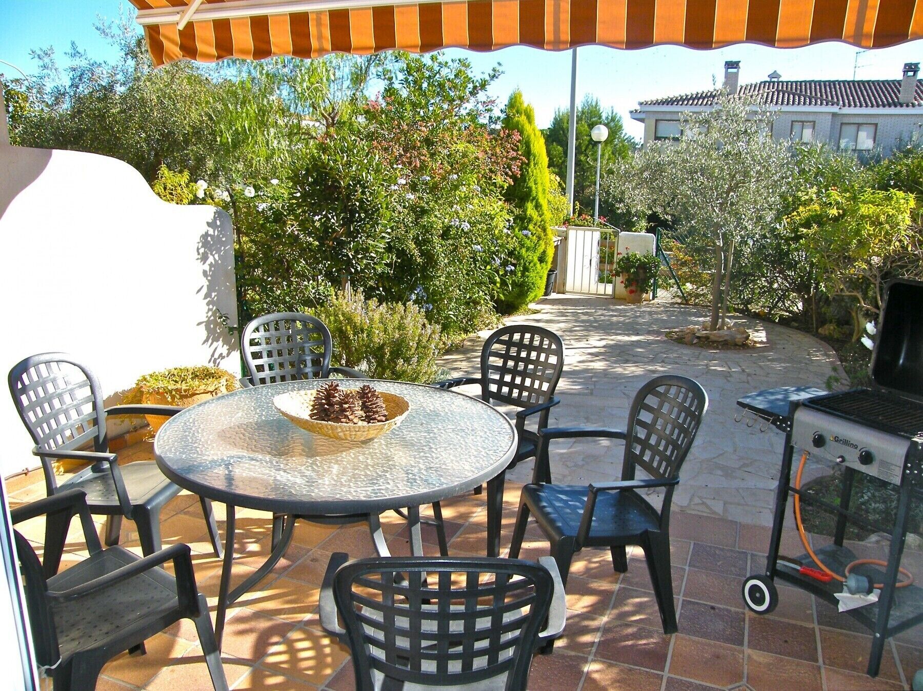 1. cap-roig-resort-costa-dorada-tarragona-ampolla-l'ampolla-casa-aoife-exterior-terrace-dining-area-spain-holiday-holidays-vacation