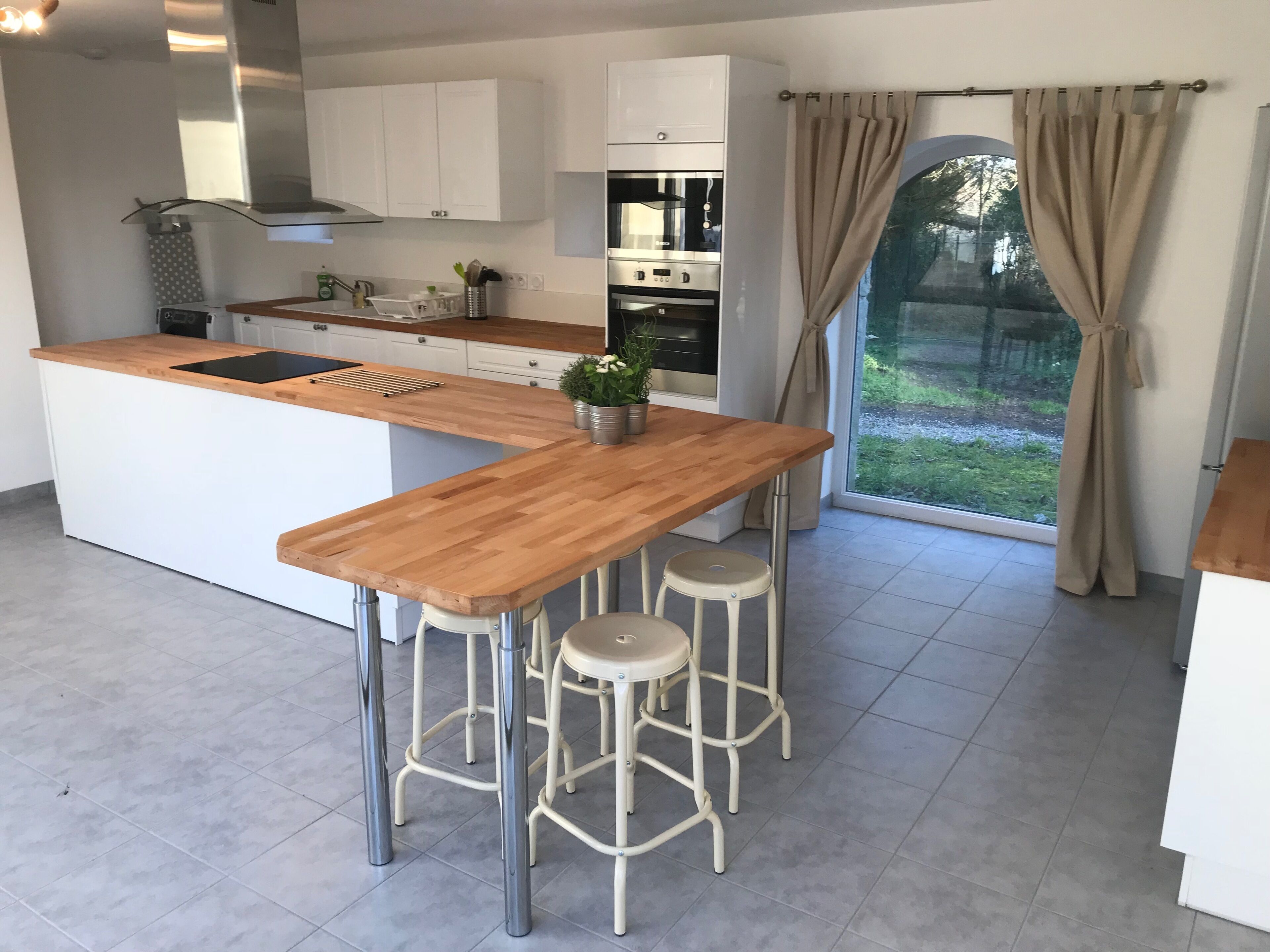 雪櫃、微波爐、焗爐、爐具