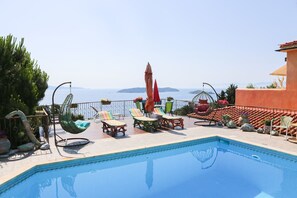 Outdoor pool - Absolute vacation apartment near the sea"Nest"in the Villa Stratos majestic view (island of Skiathos- Ahladies)