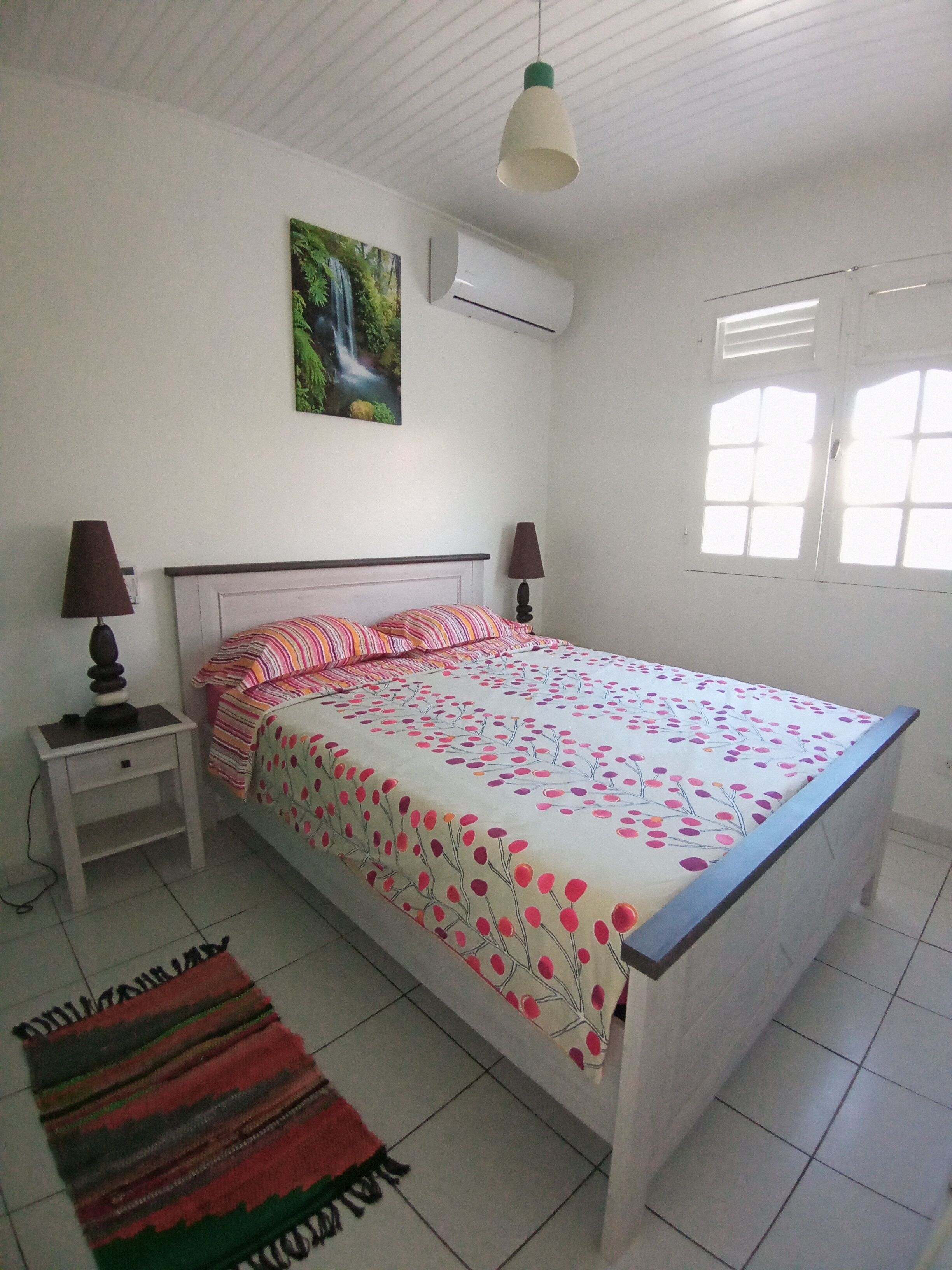 3 chambres, fer et planche à repasser, Wi-Fi gratuit, draps fournis