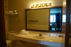 Standard Suite, 1 Bedroom, Non Smoking (Suite 1 - 215) | Bathroom