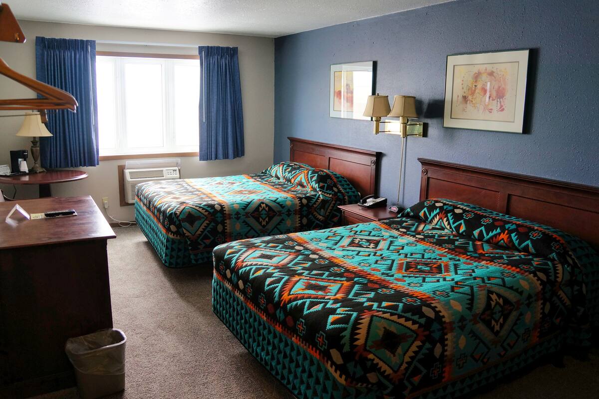 Standaard kamer, 1 slaapkamer, roken (Second Floor - SouthView Smoking) | Een kluis op de kamer, gratis wifi