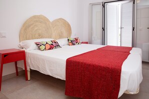 3 quartos, ferros/tábuas de passar roupa, Wi-Fi, roupa de cama