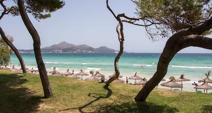 NICE HOUSE ON THE BEACH WITH SWIMMING POOL IDEAL FOR FAMILIES