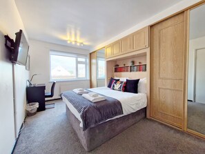 2 Schlafzimmer, Bügeleisen/Bügelbrett, WLAN, Bettwäsche