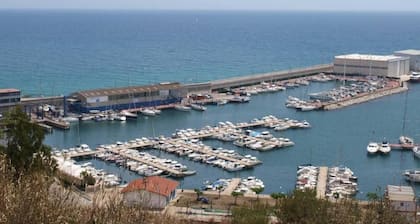 HOUSE WITH SEA VIEWS WITH PRIVATE POOL AND LARGE GARDEN