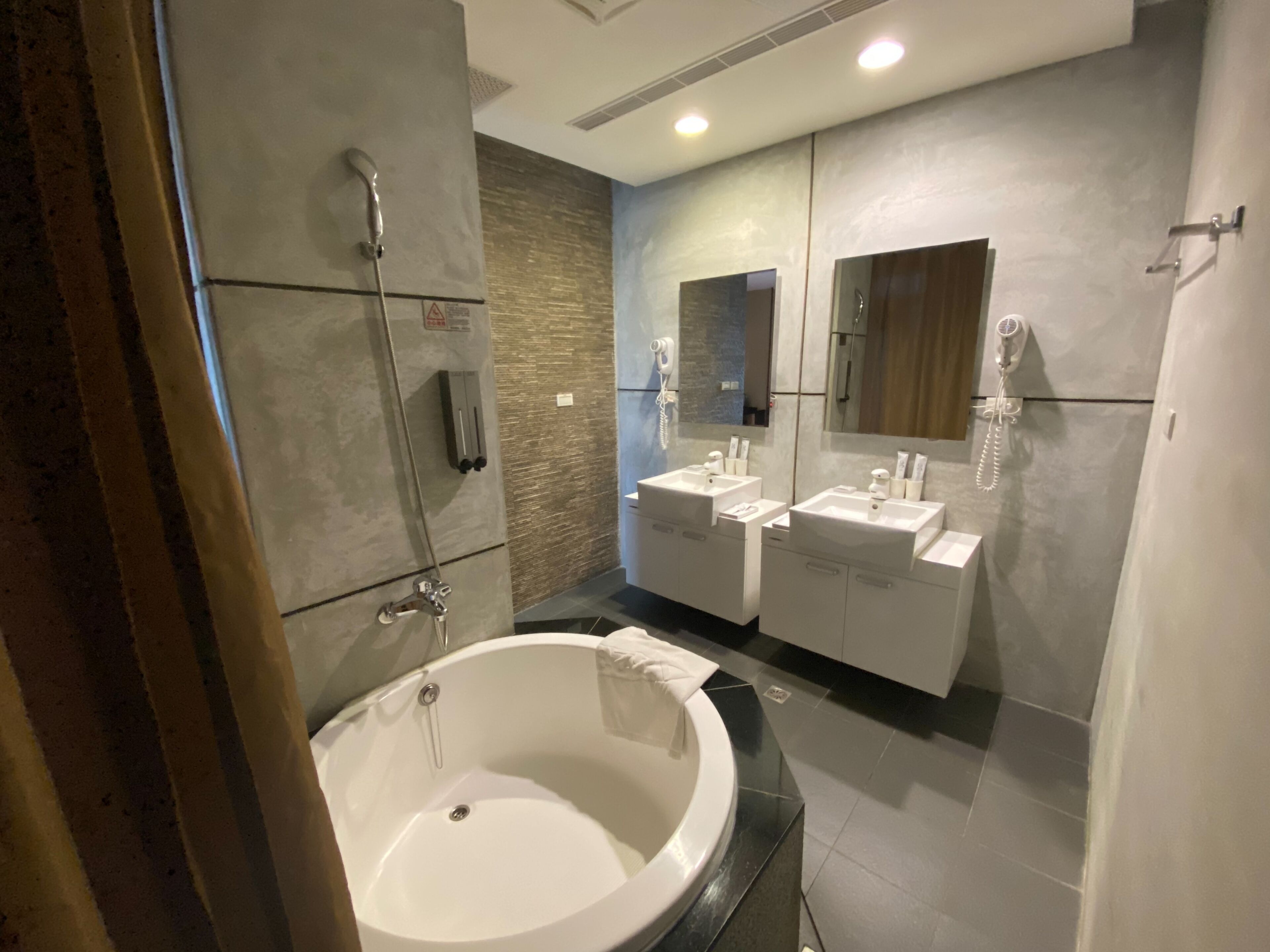 japanese-style room, japanese futon, non smoking | bathroom | free toiletries, hair dryer, slippers, towels