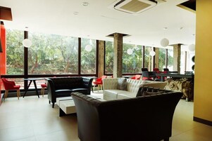 Free daily full breakfast