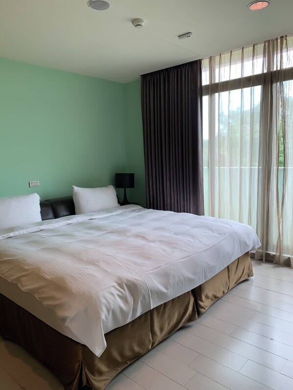 Chambre Double Standard, 1 grand lit, non-fumeur