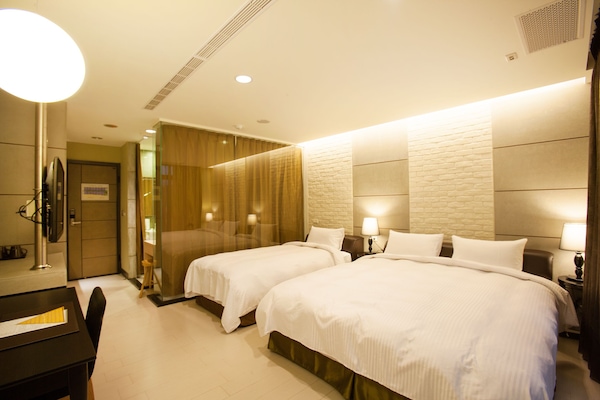 Family Triple Room, Multiple Beds, Non Smoking | Desk, blackout drapes, soundproofing, free WiFi